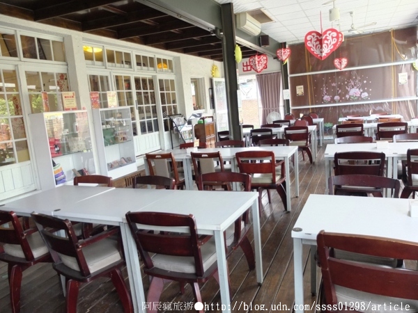 遇見綠洲庭園咖啡：【美食特搜。屏東市】遇見綠洲庭園咖啡館。品嚐歷史歲月的故事 與日式宅院來場午餐邂逅