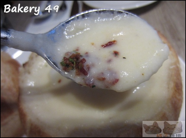 Bakery 49(板橋環球店)：【橘子雞排】板橋車站※Bakery 49-來自舊金山的Bistro小酒館美食-酸麵包*舊金山漁人碼頭海鮮湯