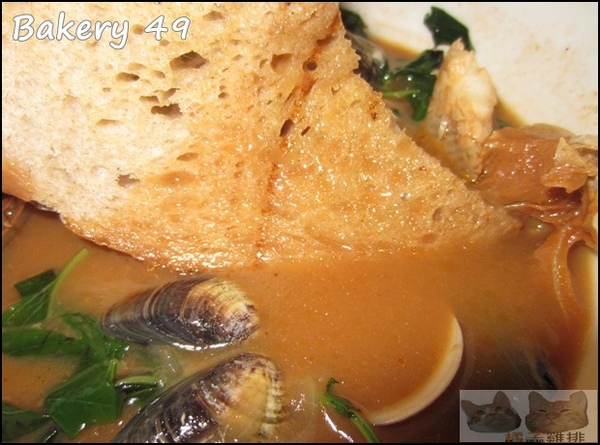 Bakery 49(板橋環球店)：【橘子雞排】板橋車站※Bakery 49-來自舊金山的Bistro小酒館美食-酸麵包*舊金山漁人碼頭海鮮湯