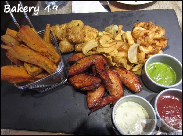 Bakery 49(板橋環球店)：【橘子雞排】板橋車站※Bakery 49-來自舊金山的Bistro小酒館美食-酸麵包*舊金山漁人碼頭海鮮湯