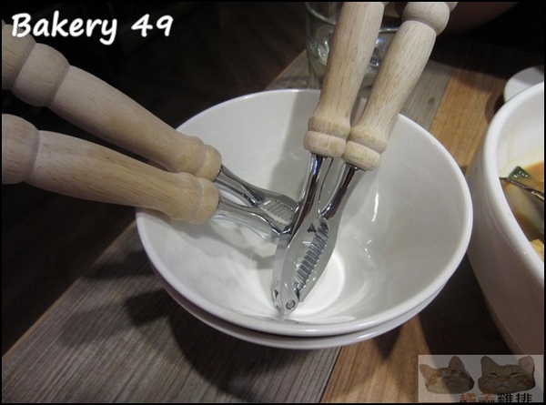 Bakery 49(板橋環球店)：【橘子雞排】板橋車站※Bakery 49-來自舊金山的Bistro小酒館美食-酸麵包*舊金山漁人碼頭海鮮湯