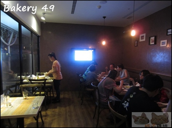 Bakery 49(板橋環球店)：【橘子雞排】板橋車站※Bakery 49-來自舊金山的Bistro小酒館美食-酸麵包*舊金山漁人碼頭海鮮湯