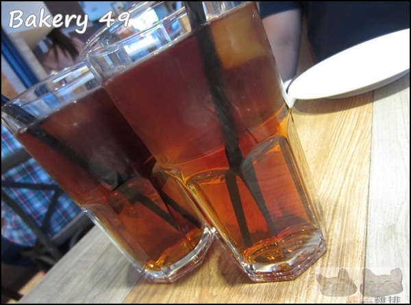 Bakery 49(板橋環球店)：【橘子雞排】板橋車站※Bakery 49-來自舊金山的Bistro小酒館美食-酸麵包*舊金山漁人碼頭海鮮湯