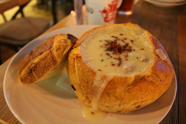 Bakery 49(板橋環球店)：[台北]舊金山異國料理 獨特酸麵包Bakery 49