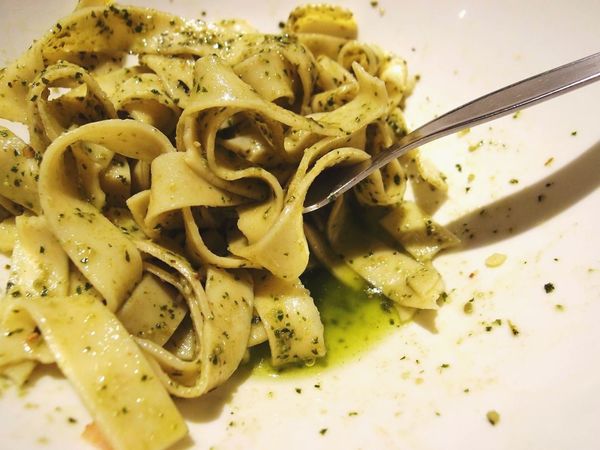 青醬雞肉厚培根特寬麵 Peace%26;Love 新店大坪林咖啡