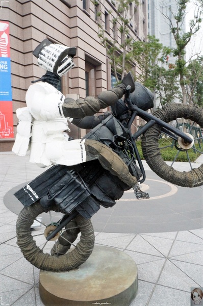 遠雄金融中心-朱銘人間系列展:台北 遠雄金融中心~城市博物館之朱銘人間系列