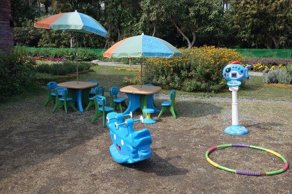 綠樹林幸福農場休閒餐廳：1030211[官本金文愛台灣口碑券第37彈]悠閒漫活的綠樹林幸福農場休閒餐廳享受美食饗宴與大自然譜出幸福樂章