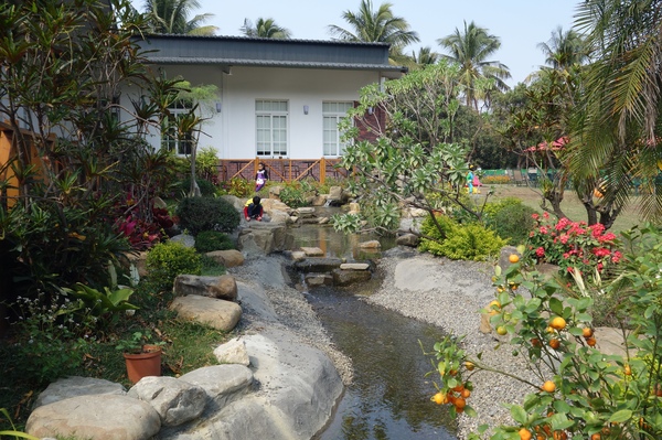 綠樹林幸福農場休閒餐廳：1030211[官本金文愛台灣口碑券第37彈]悠閒漫活的綠樹林幸福農場休閒餐廳享受美食饗宴與大自然譜出幸福樂章