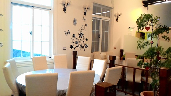 綠樹林幸福農場休閒餐廳：鬧中取靜的地方 ..  綠樹林幸福農場休閒餐廳