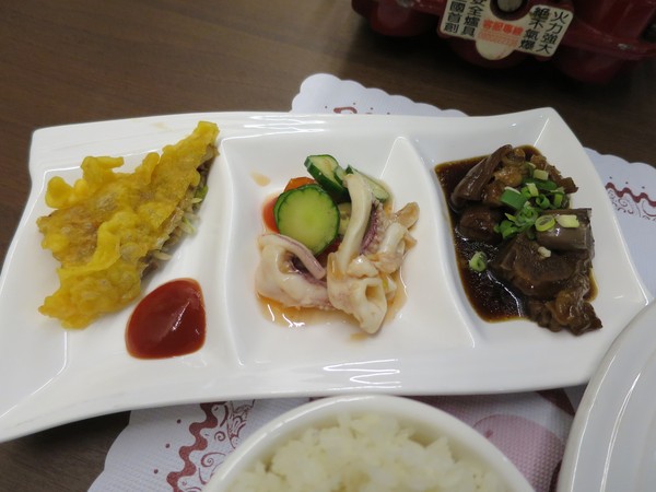 綠樹林幸福農場休閒餐廳：鬧中取靜的地方 ..  綠樹林幸福農場休閒餐廳