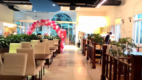 綠樹林幸福農場休閒餐廳：鬧中取靜的地方 ..  綠樹林幸福農場休閒餐廳