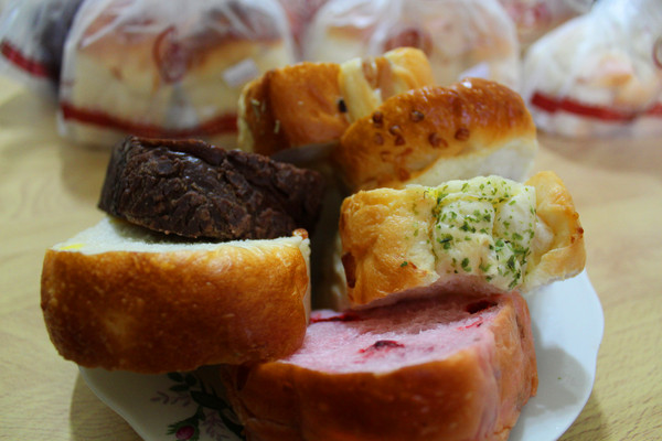 榛品烘培坊：[宅配]軟Q料多夢幻土司-榛品烘焙坊