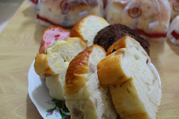 榛品烘培坊：[宅配]軟Q料多夢幻土司-榛品烘焙坊