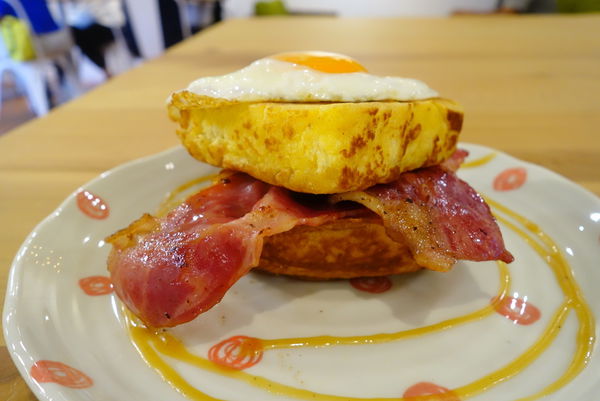 Miss V Bakery:Miss V Bakery ~ 赤峰街不可錯過的招牌甜點居然變鹹了 - 捷運中山站