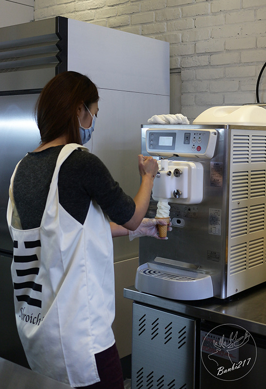 Banbi217 美食旅遊: [台北東區]日本白一Shiroichi 10秒生淇淋:冰淇淋勞斯萊斯之稱,如冰晶口感的霜淇淋(捷運忠孝敦化站)