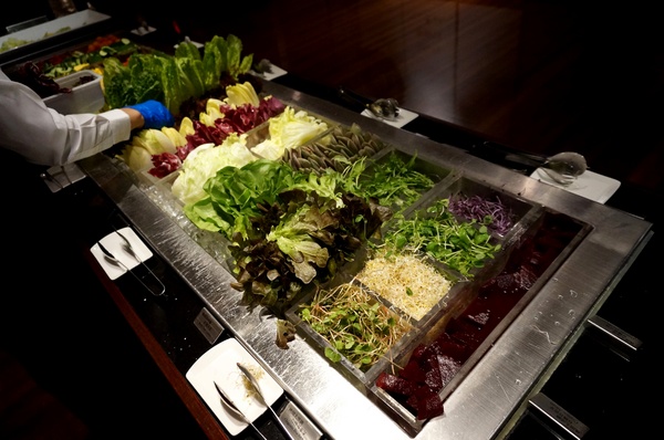 台北晶華酒店-Robin's鐵板燒：晶華酒店Robin's  60盎司 戰斧和牛牛排 ~ 巨無霸分享!