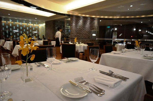 台北晶華酒店-Robin's鐵板燒：晶華酒店Robin's  60盎司 戰斧和牛牛排 ~ 巨無霸分享!