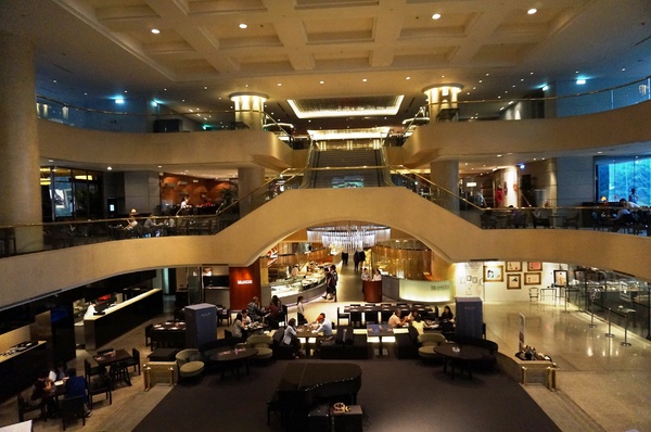 台北晶華酒店-Robin's鐵板燒：晶華酒店Robin's  60盎司 戰斧和牛牛排 ~ 巨無霸分享!