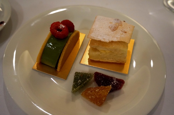 台北晶華酒店-Robin's鐵板燒：晶華酒店Robin's  60盎司 戰斧和牛牛排 ~ 巨無霸分享!