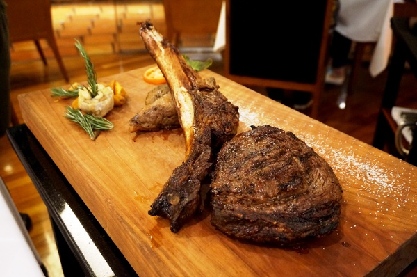 台北晶華酒店-Robin's鐵板燒：晶華酒店Robin's  60盎司 戰斧和牛牛排 ~ 巨無霸分享!