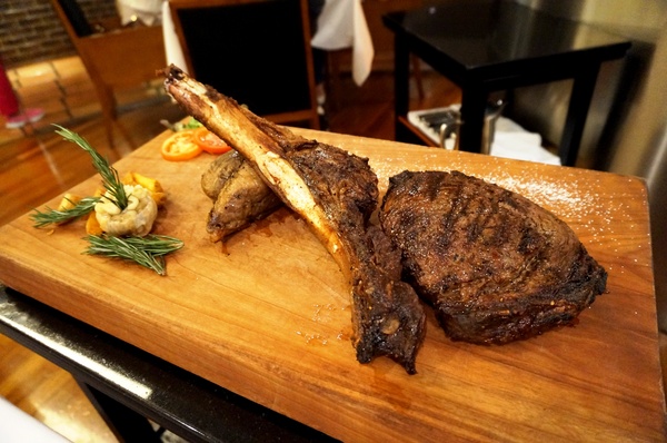 台北晶華酒店-Robin's鐵板燒：晶華酒店Robin's  60盎司 戰斧和牛牛排 ~ 巨無霸分享!