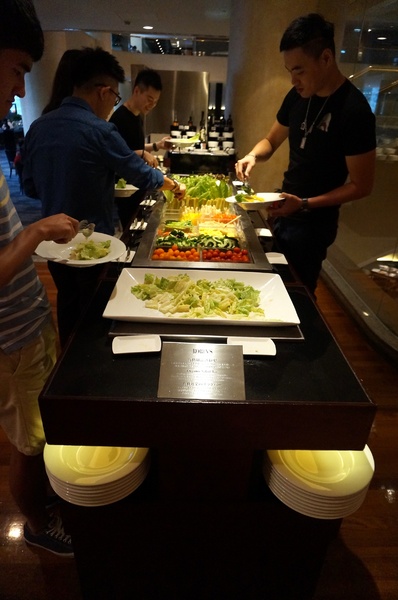 台北晶華酒店-Robin's鐵板燒：晶華酒店Robin's  60盎司 戰斧和牛牛排 ~ 巨無霸分享!