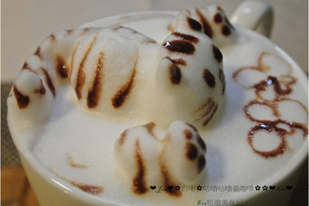 咕嚕咕嚕貓咖啡:【食記】oO。o○。台中 咕嚕咕嚕貓咖啡 po個3D立體擊掌貓拉花,療癒一下大家的心情~快來喝嘎逼,還可以領愛評KOKO哦~oO。o○。