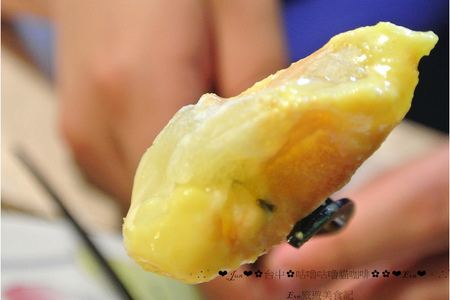 咕嚕咕嚕貓咖啡:【食記】oO。o○。台中 咕嚕咕嚕貓咖啡 po個3D立體擊掌貓拉花,療癒一下大家的心情~快來喝嘎逼,還可以領愛評KOKO哦~oO。o○。