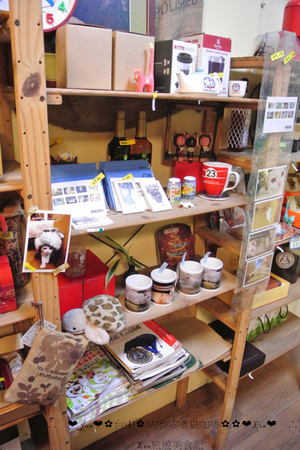 咕嚕咕嚕貓咖啡:【食記】oO。o○。台中 咕嚕咕嚕貓咖啡 po個3D立體擊掌貓拉花,療癒一下大家的心情~快來喝嘎逼,還可以領愛評KOKO哦~oO。o○。