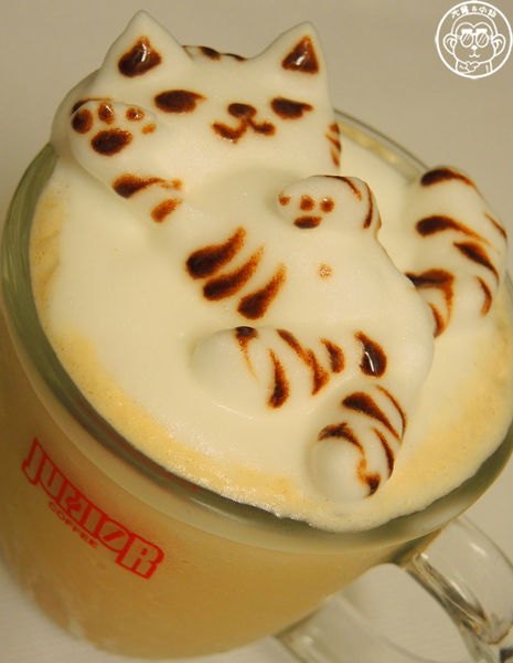 咕嚕貓咖啡館:呷飽祙【台中西區・咕嚕咕嚕貓咖啡】有萌貓陪伴喝立體拉花