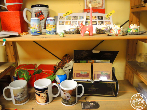 咕嚕貓咖啡館:呷飽祙【台中西區・咕嚕咕嚕貓咖啡】有萌貓陪伴喝立體拉花