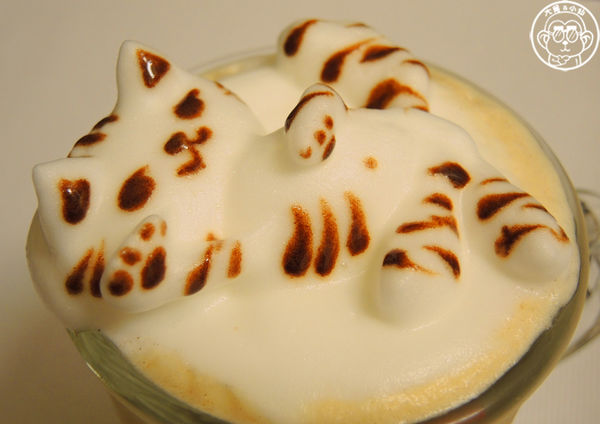 咕嚕貓咖啡館:呷飽祙【台中西區・咕嚕咕嚕貓咖啡】有萌貓陪伴喝立體拉花