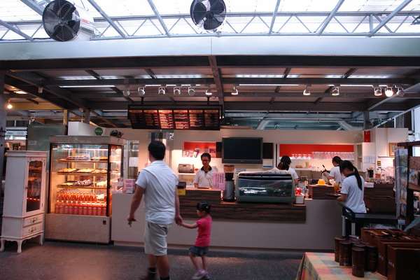 菁芳園 (田尾休閒農場)(Tenway Eco-Leisure Farm)：菁芳園--落羽松還沒紅