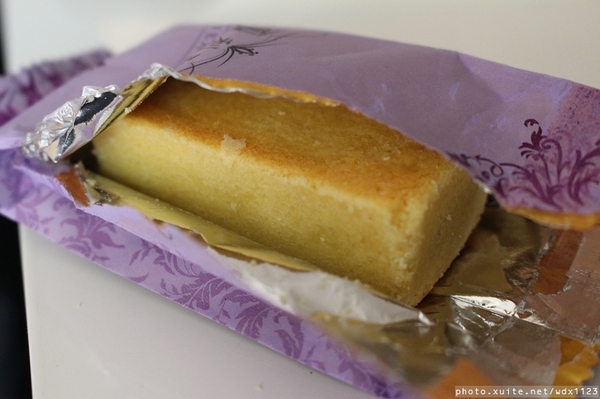 黃巾貓鳳梨酥：黃巾貓鳳梨酥~牛軋糖口味多變化、杏仁果粒超大顆❤