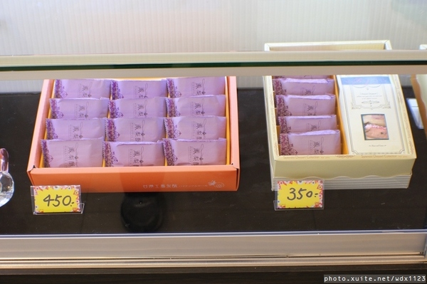 黃巾貓鳳梨酥：黃巾貓鳳梨酥~牛軋糖口味多變化、杏仁果粒超大顆❤