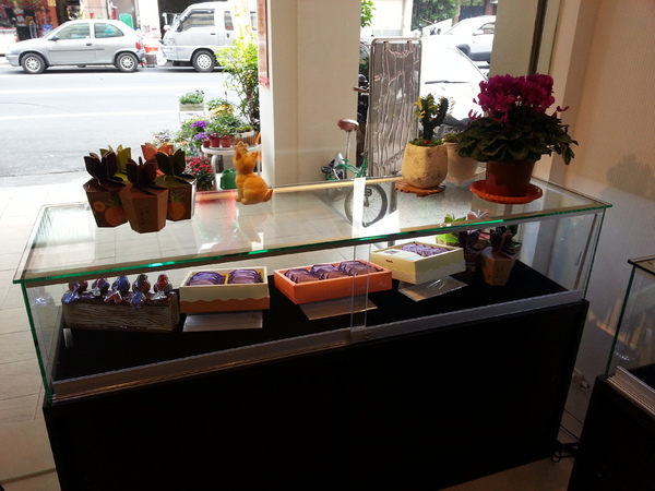 黃巾貓鳳梨酥：【口碑券9】小小牛軋糖。鹹甜辣蹦出新滋味  