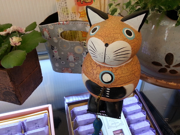 黃巾貓鳳梨酥：【口碑券9】小小牛軋糖。鹹甜辣蹦出新滋味  