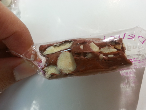 黃巾貓鳳梨酥：【口碑券9】小小牛軋糖。鹹甜辣蹦出新滋味  