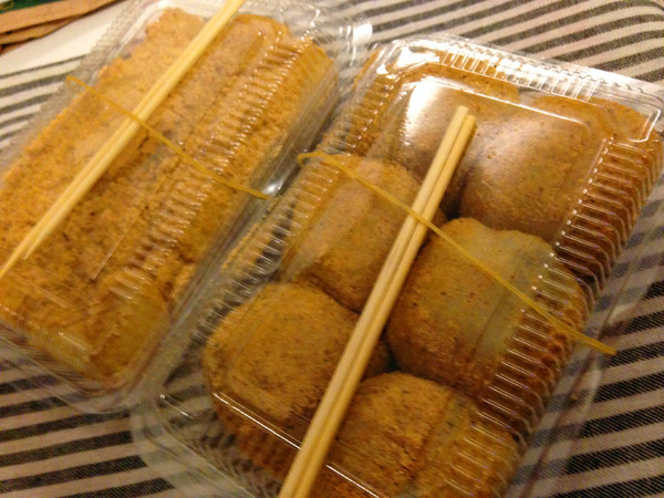 不老客家傳統麻糬:【♥美食】我也吃到超人氣銅板美食-顆顆飽滿不老客家麻糬