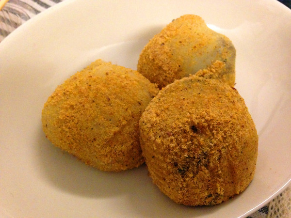 不老客家傳統麻糬:【♥美食】我也吃到超人氣銅板美食-顆顆飽滿不老客家麻糬