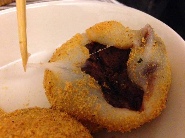 不老客家傳統麻糬:【♥美食】我也吃到超人氣銅板美食-顆顆飽滿不老客家麻糬