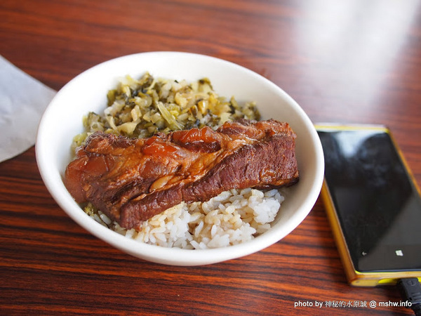禾記嫩骨飯(佳里店)：【食記】台南Hoche禾記嫩骨飯佳里店@佳里 : 40年傳承的嫩骨？其實就是內含軟骨的爌肉啦 :P