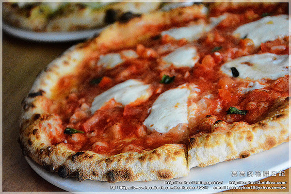 披司先生手工柴燒窯烤披薩：【高雄】鼓山區。Mr. Pizz 披司先生柴燒手工窯烤披薩