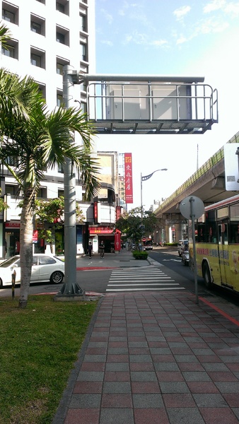 王記大腸麵線臭豆腐專賣店：文湖線-內湖737巷美食夜市-最好吃臭豆腐就在這裡了”王記大腸麵線臭豆腐專賣店”