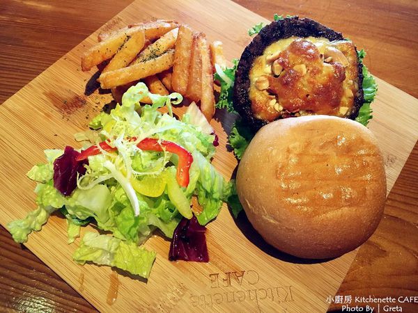 kitchenette cafe018.jpg