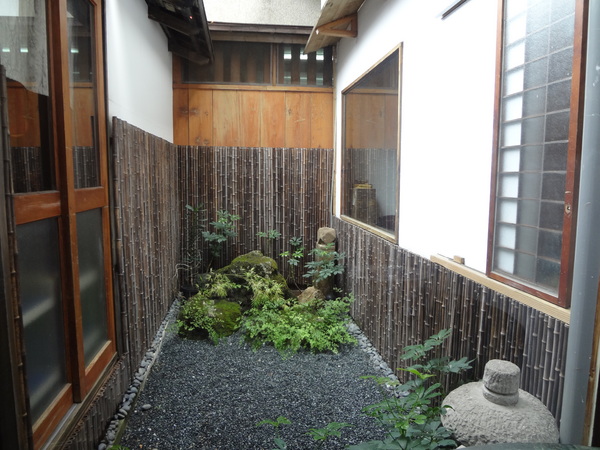 春山品味料理：1011205[官本金文愛台灣]春山日本料理日式舊屋改造無菜單料理高貴不貴中上的一餐