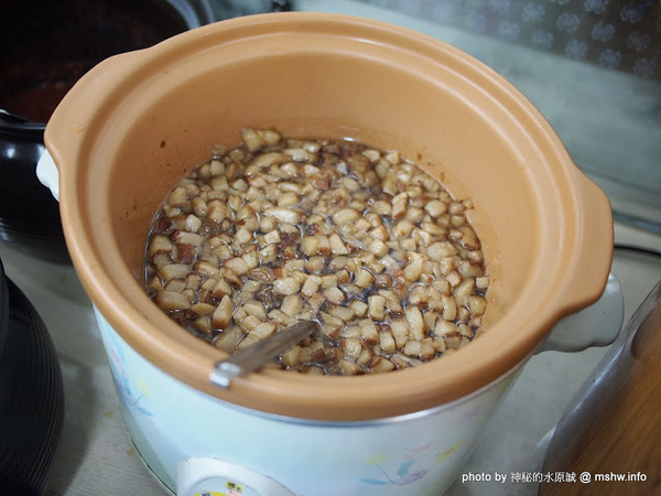 佳里阿安牛肉清湯(佳里總店):【食記】台南佳里阿安牛肉清湯@佳里 : 肉味厚重的湯頭與超油滷肉飯,可惜肉質略顯乾澀!