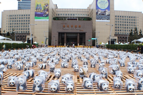 2014「1600 貓熊世界之旅 」(台北場):台北捷運1日遊~紙貓熊展✪1600貓熊世界之旅【台北市政府】~103.03.07
