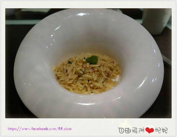 Mooi摩一五金主題餐廳:『口碑券』台中豐原 Mooi摩一五金主題餐廳♡味覺及視覺的雙重享受