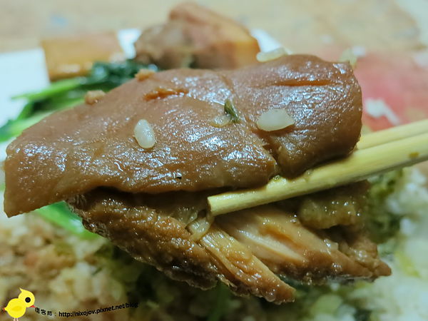 新莊-中港一街-便宜又大碗的控肉飯